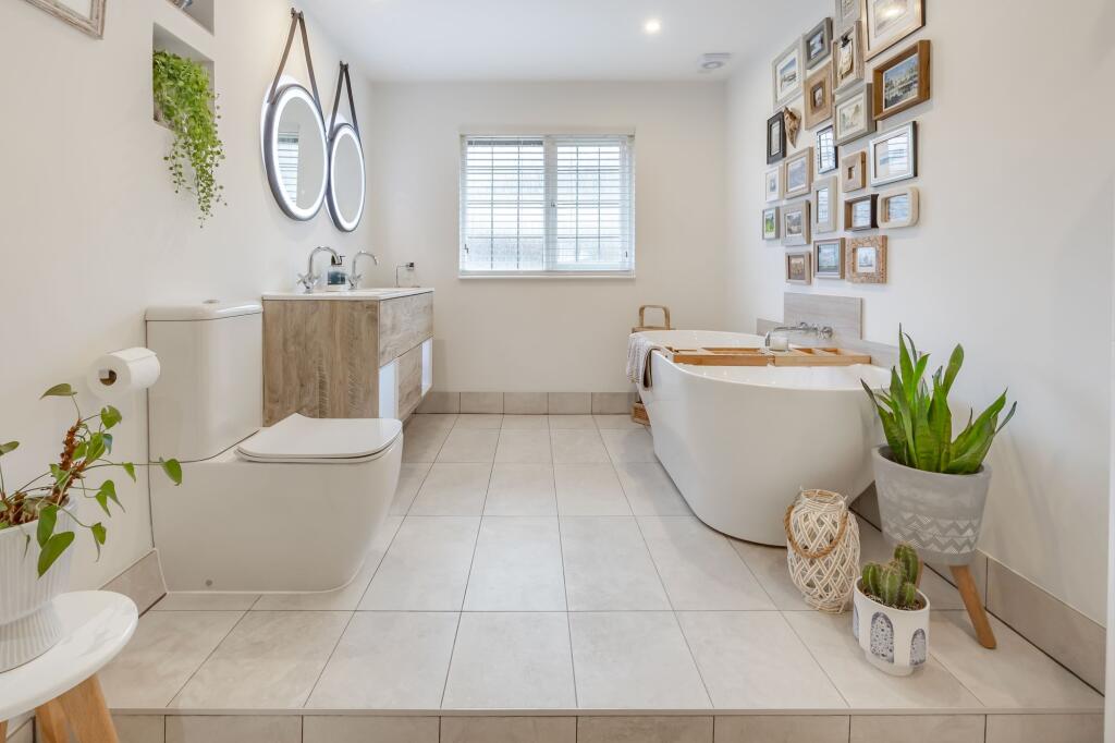 Principle Bedroom En Suite