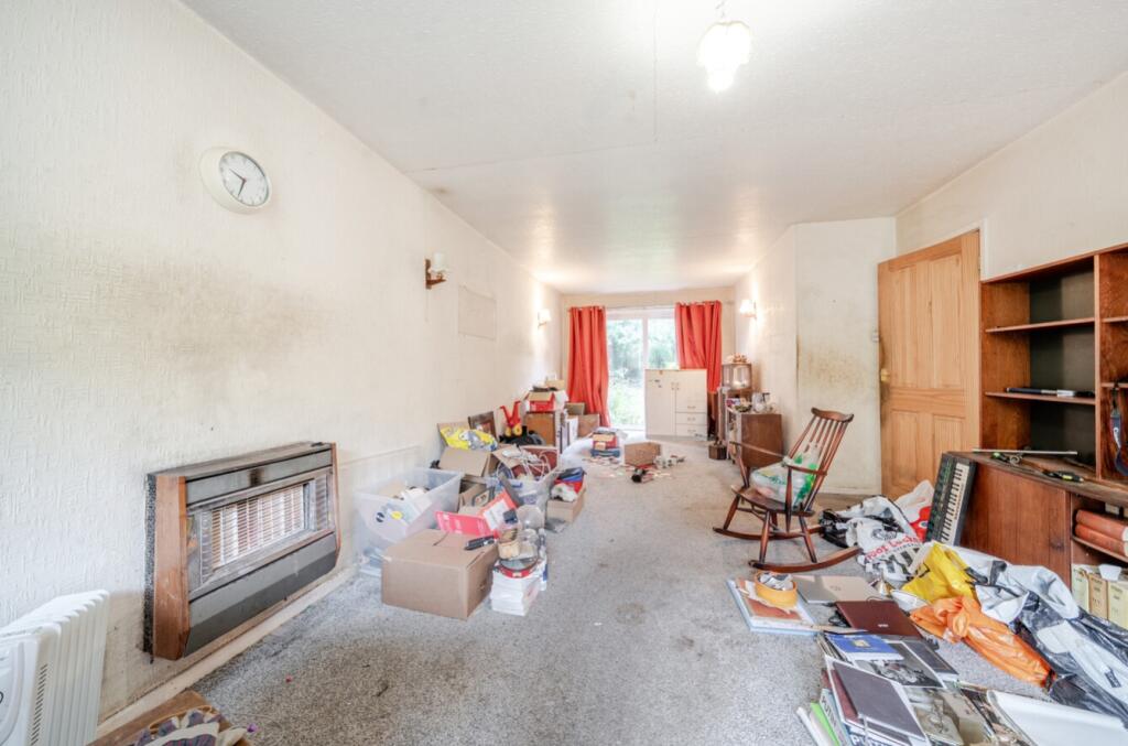 1371634-7-68f787f8770c1