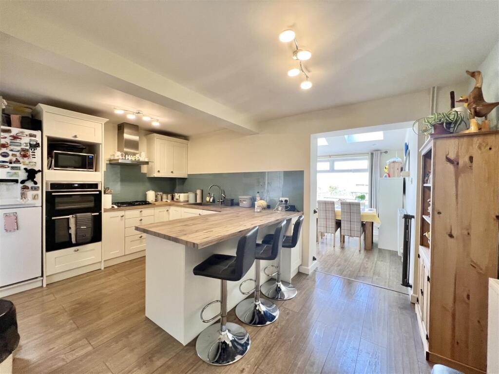 Kitchen/Breakfast Room