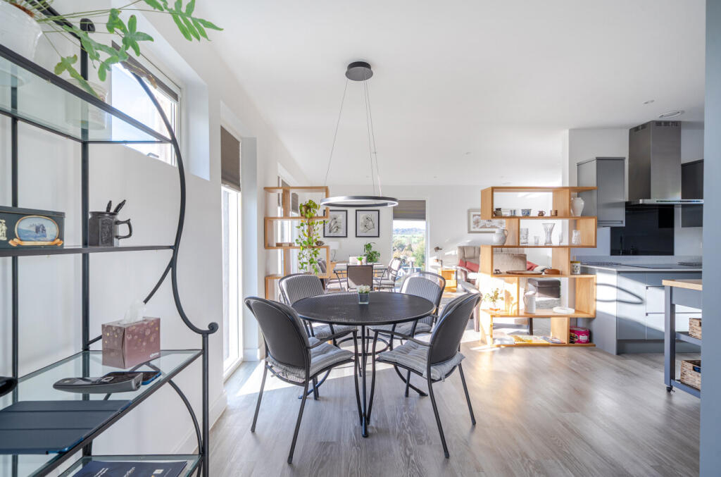 1384071-9-6929bd8...