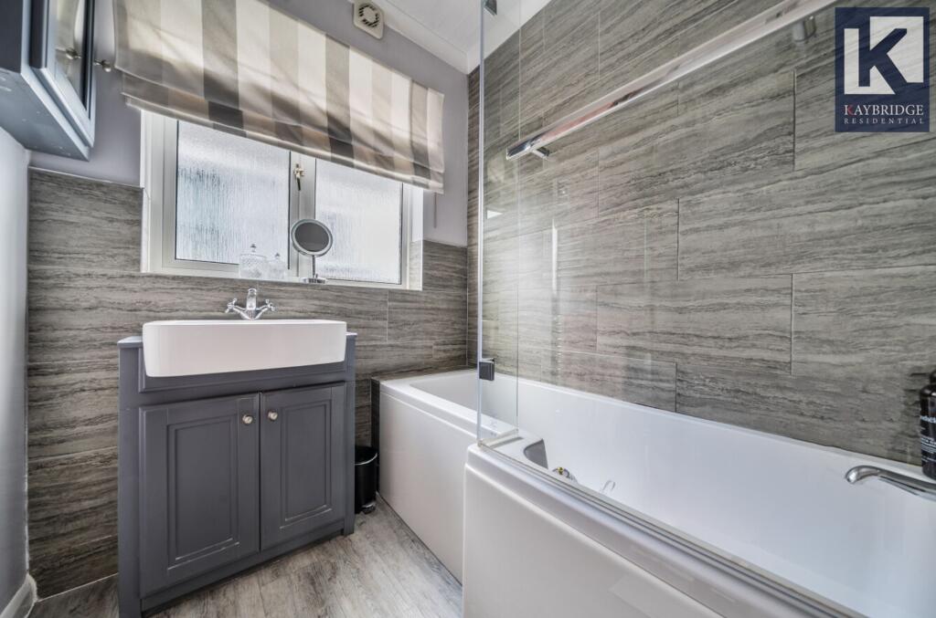 Tealing Drive, Epsom