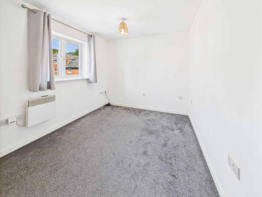 Open plan kitchen / dining / lounge