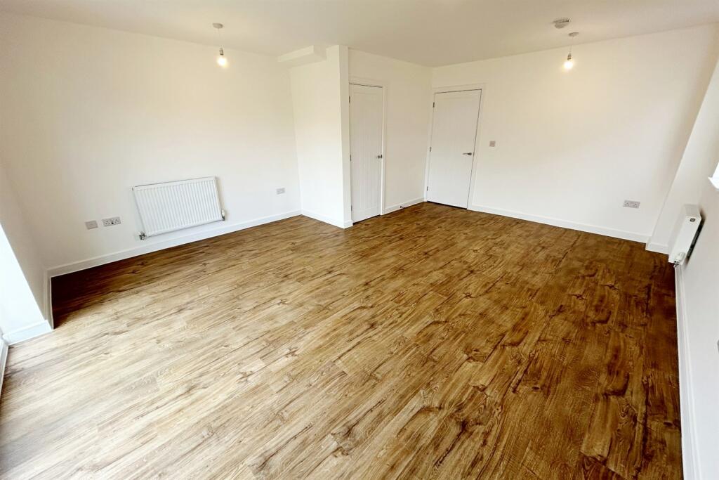 Sitting/Dining Room
