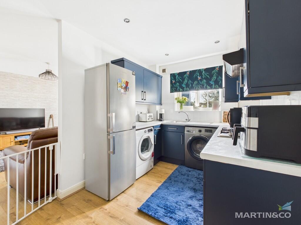 CAM03111G0-PR0272...