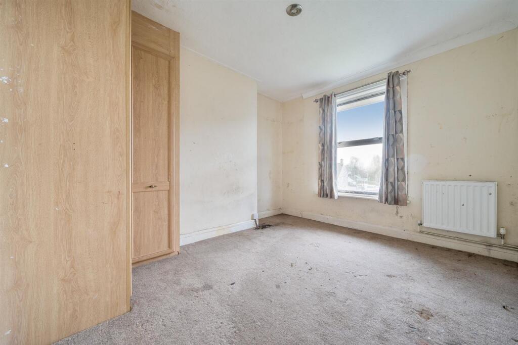 Stuart House bedroom.jpg