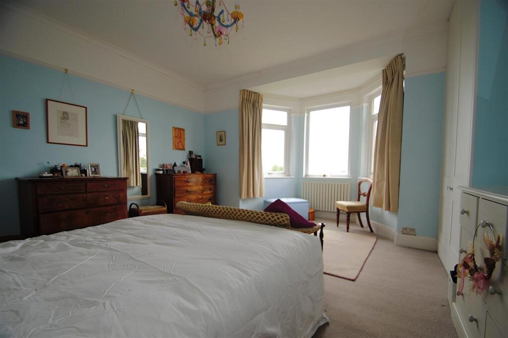 Master Bedroom 2.jpg