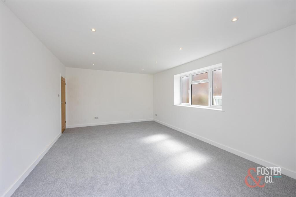 Ashfold Avenue, 5_021.jpg