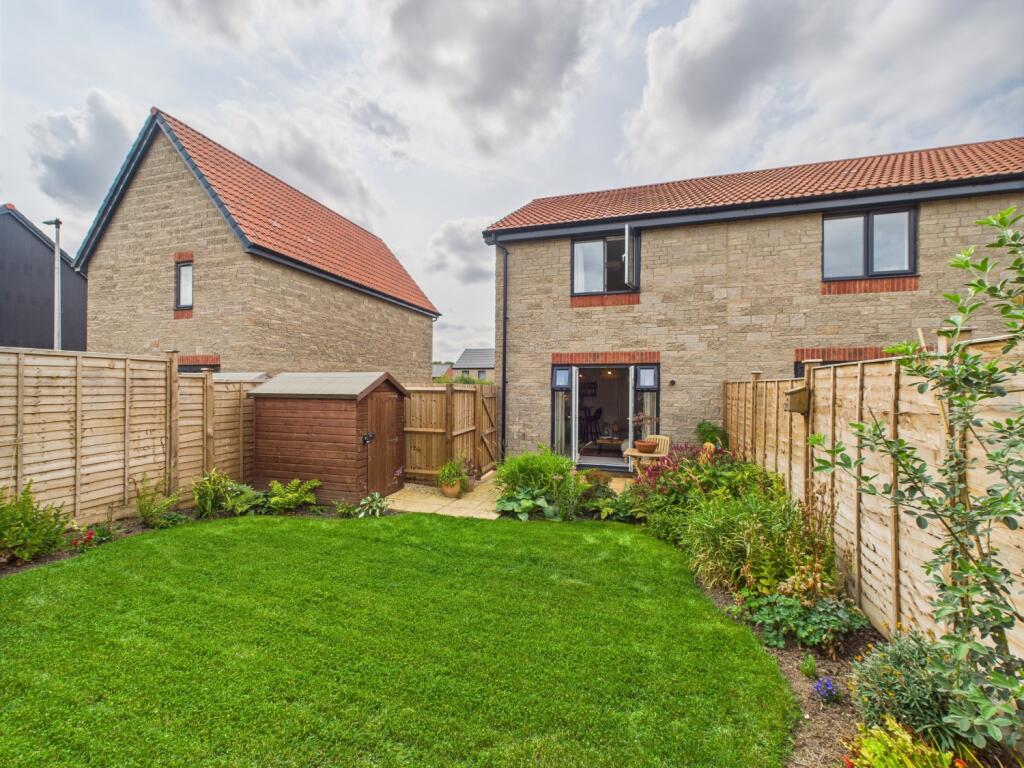 CAM02023G0-PR0163-STILL040