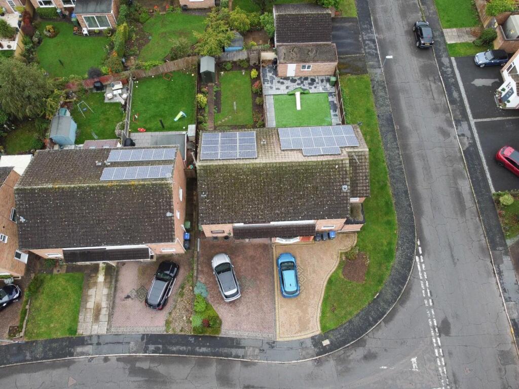 4 Brunel Close Cv31-22.jpg