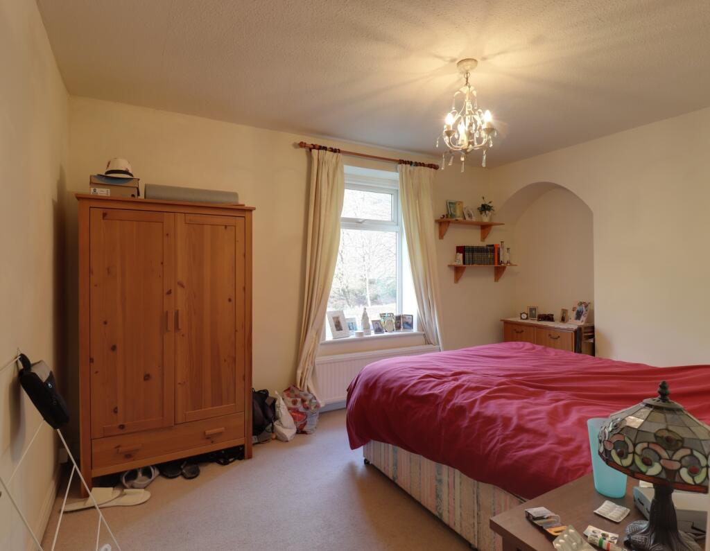 Double bedroom 1