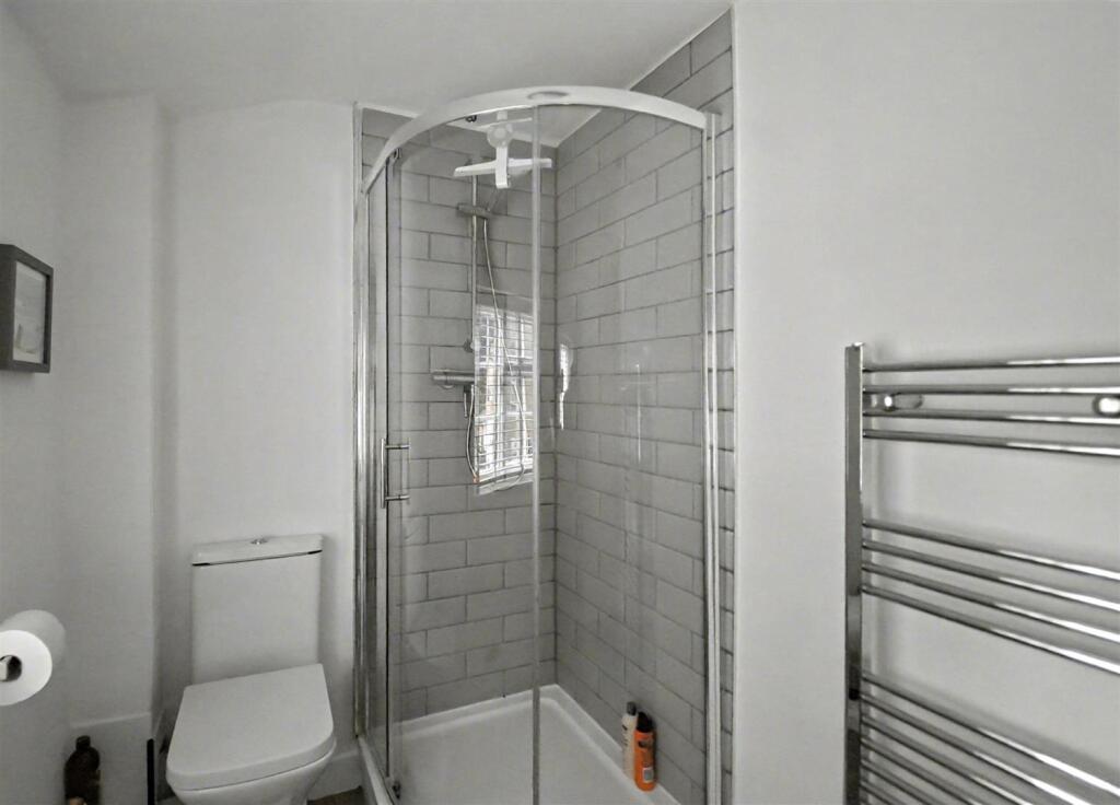 Fitted Bathroom/Shower Room