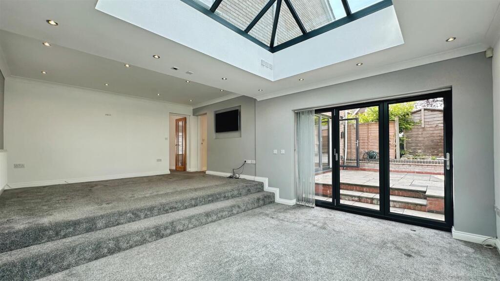 e8eaefe9--46B2-B4B5-B88A6001860A-66192-000015641F1