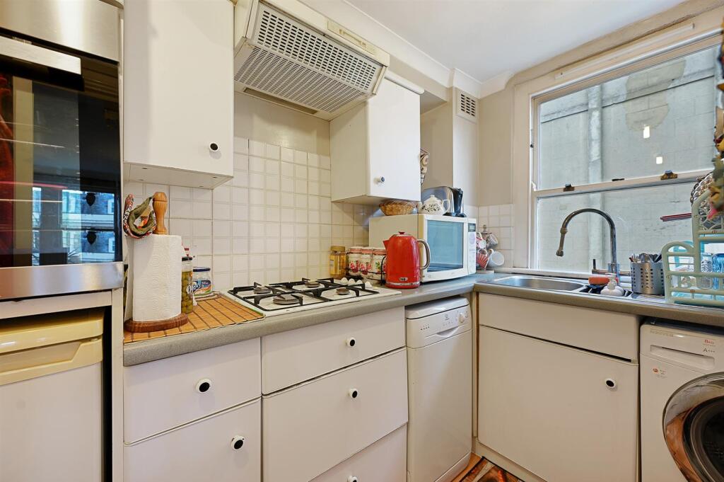 BW - Flat 2, 44 Formosa Street - Kitchen3 (1).jpg