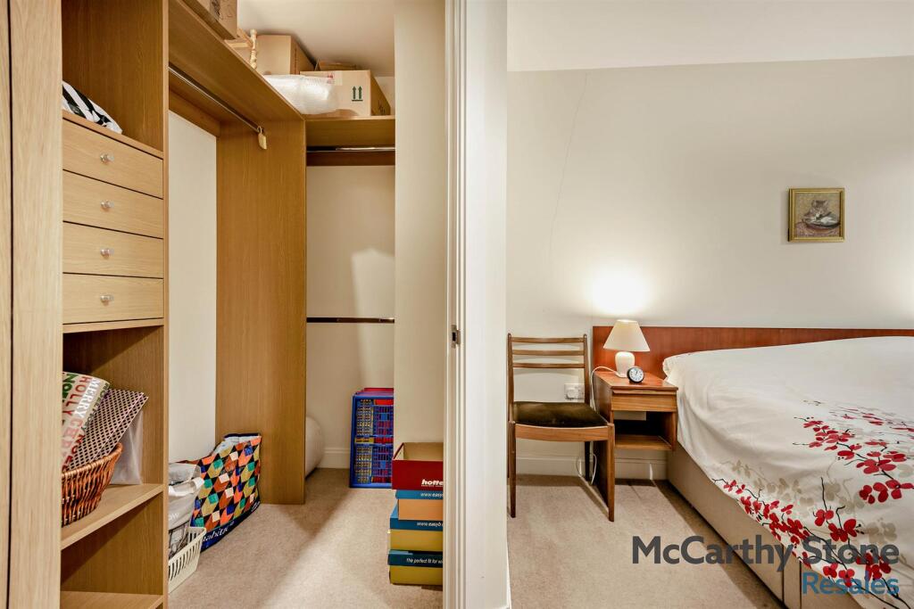 8665422-interior16-800.jpg