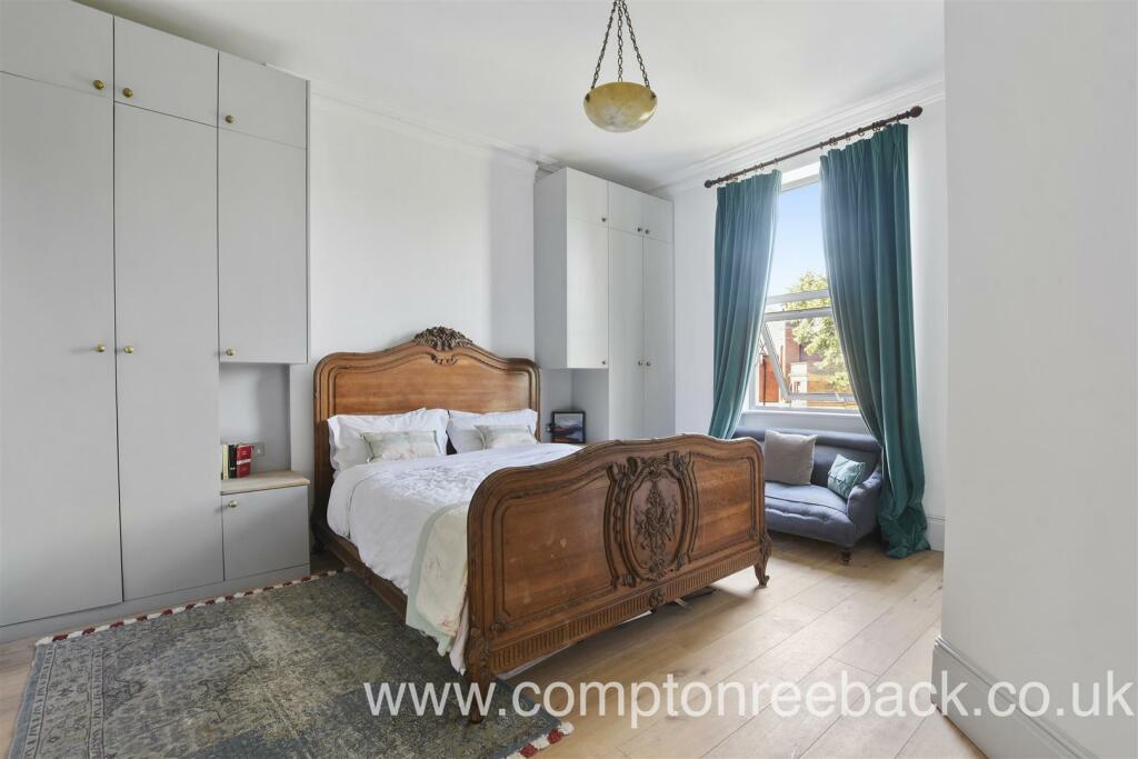 Bedroom 1: