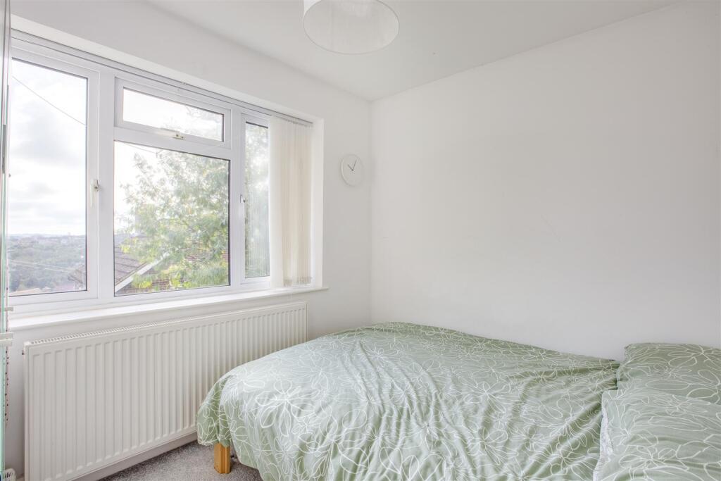 120 Deeds Grove, HP12 3NZ-10.jpg