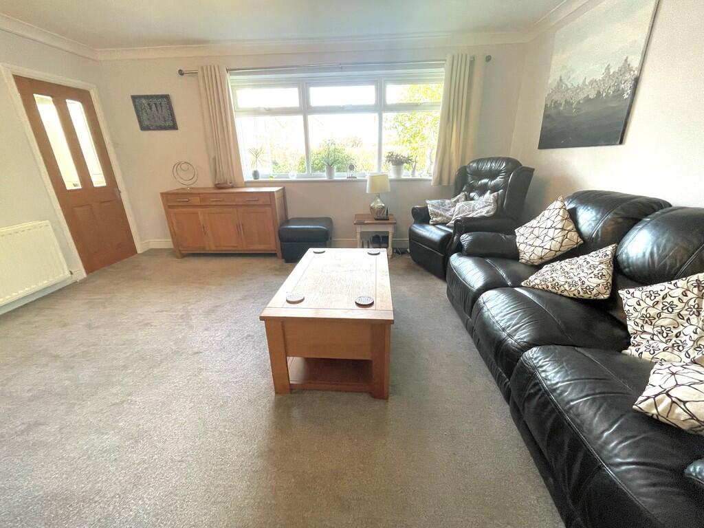 16 Holly Drive Lo...