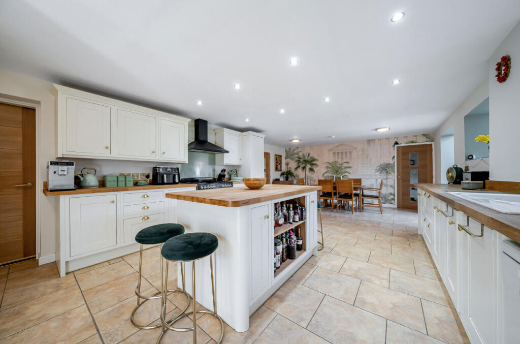 67efeb6b4aa1c-l-1269301  (4)