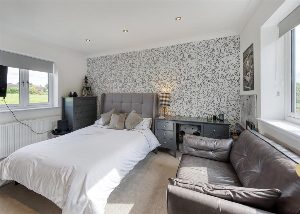 34 Post Office Road-bed3.jpg