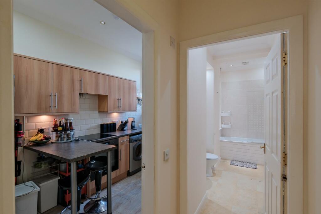 012-185 Main Street Wishaw, ML2 7NE.jpg