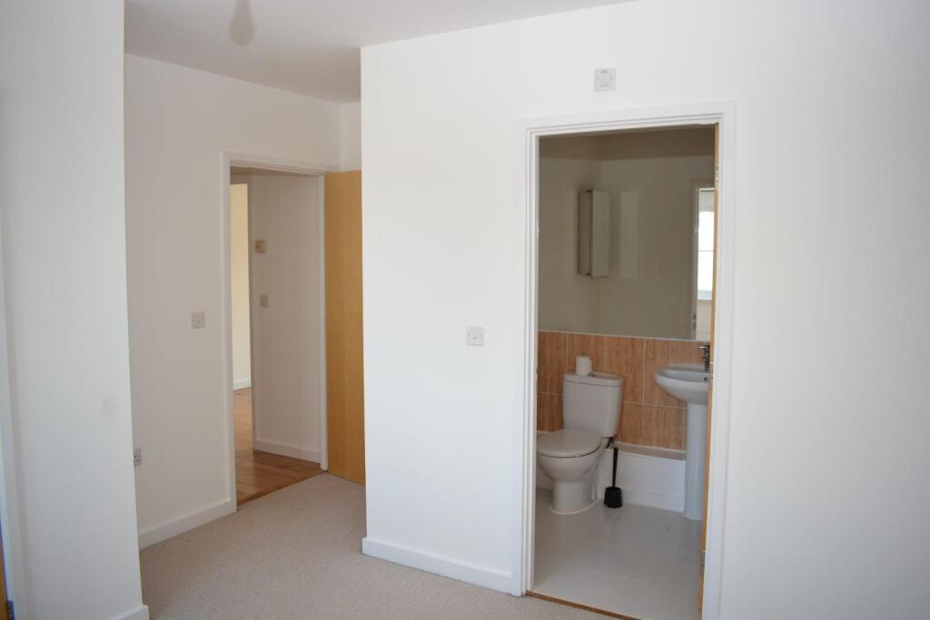 Master Bedroom Alt.jpg