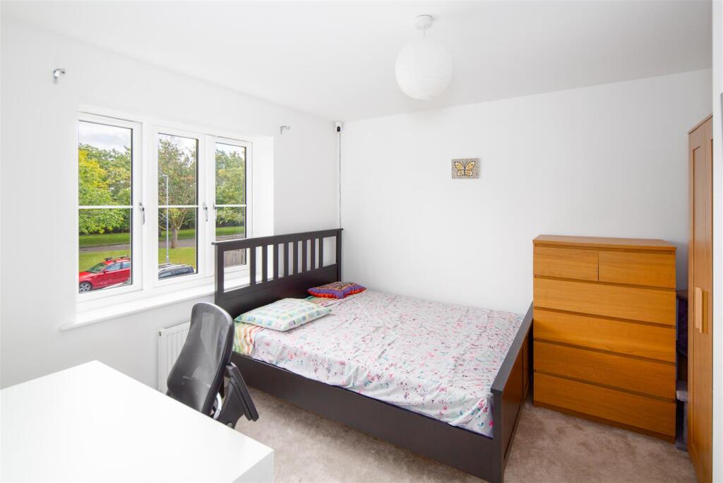28-bedroom 2.jpg