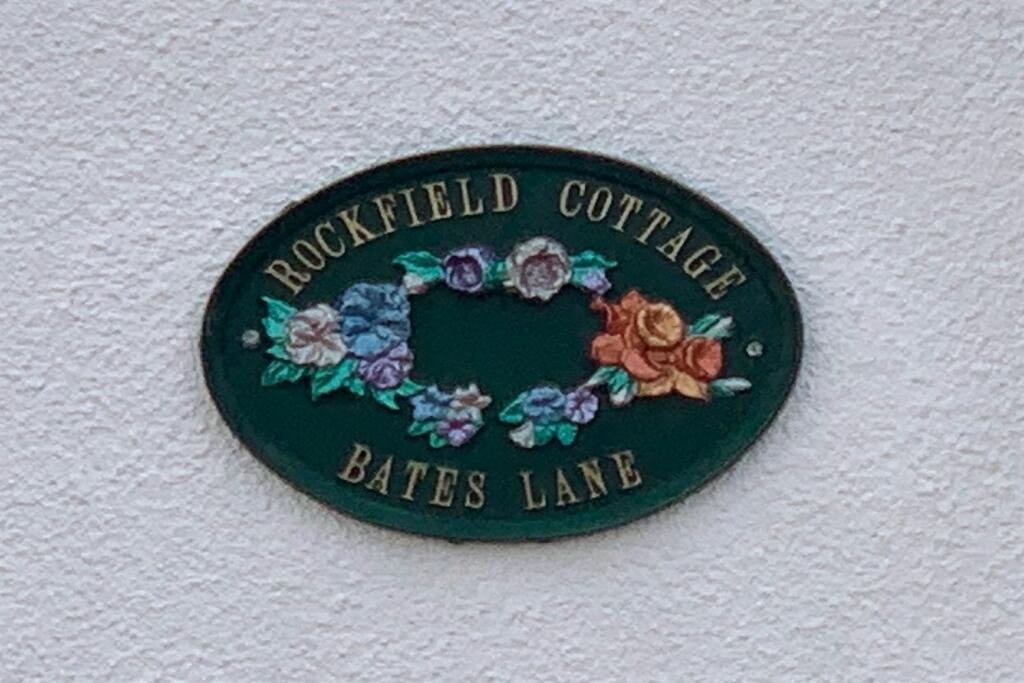 Plaque