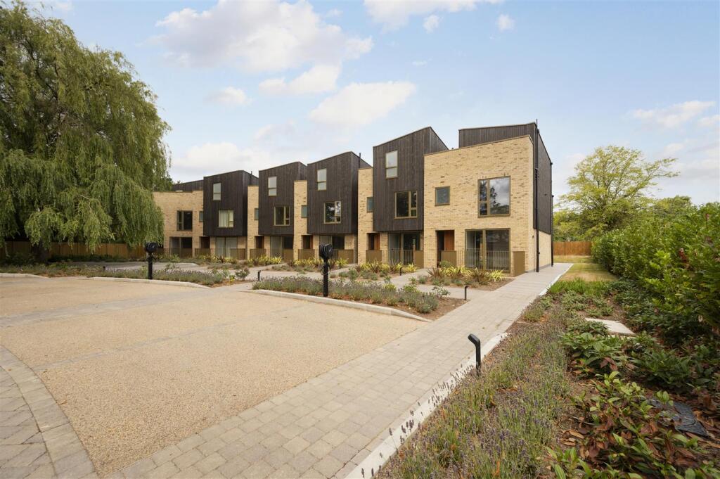 Coombe Lane, Wimbledon