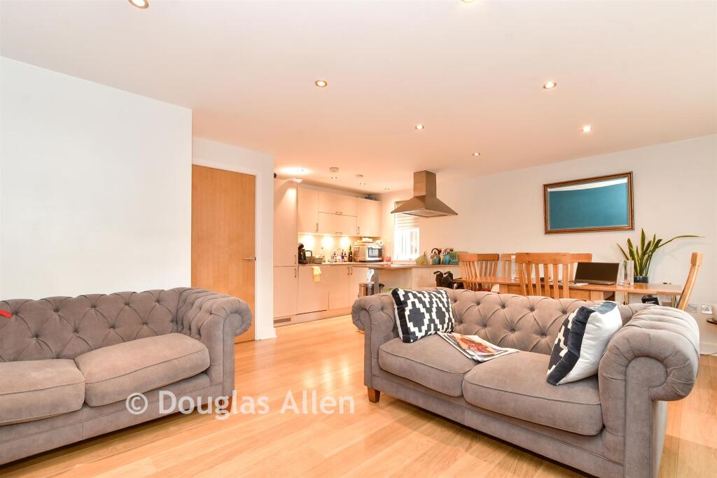 Lounge/Diner/Kitchen