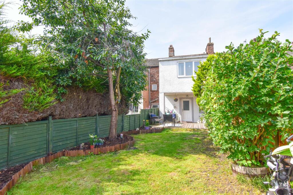 8 Milton Street Rear Garden a.jpg