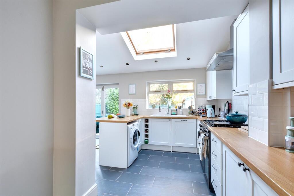 Kitchen_2.jpeg