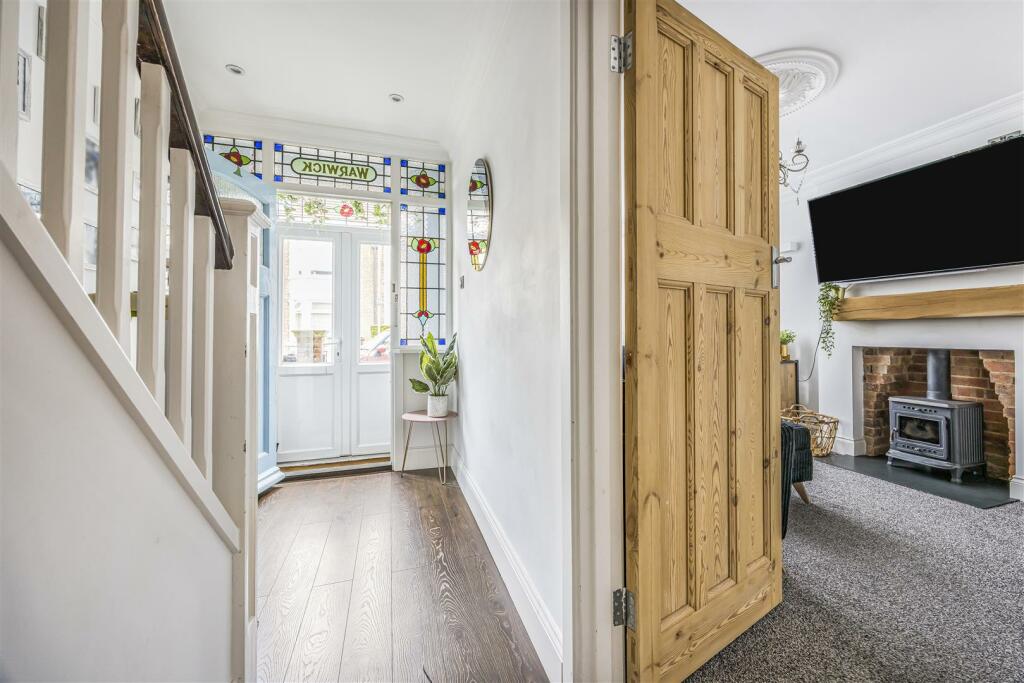 20 Cedar Grove, Baffins-PorticoMarketing-SarahOliv