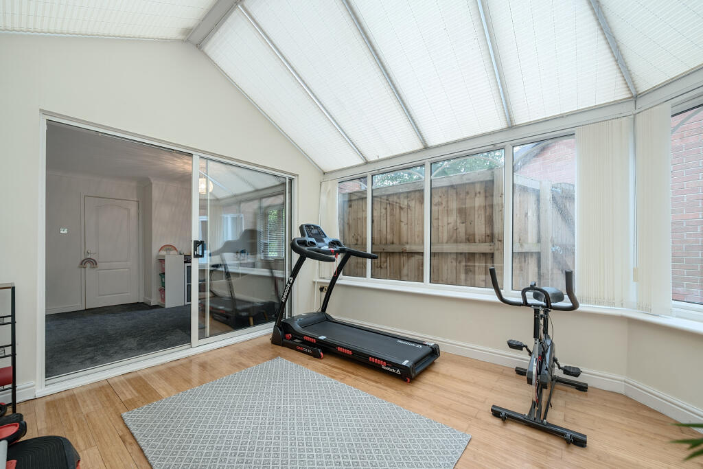 1311826-28-685adf1d6189c-ARW