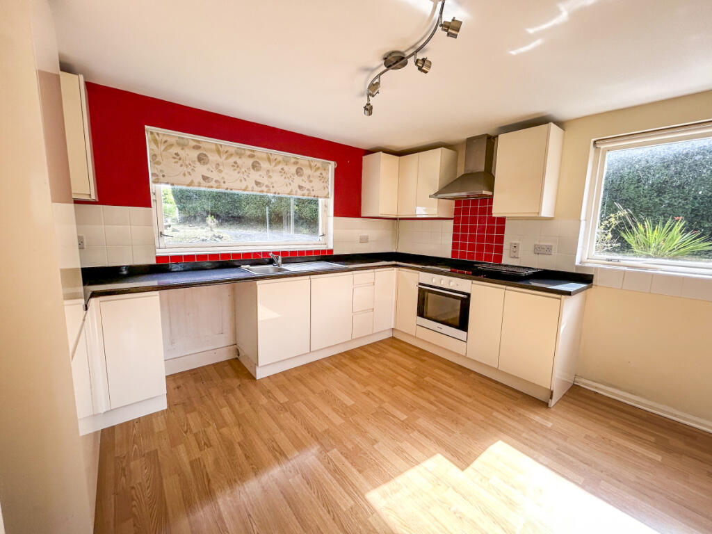 Detached 4 Bedroom House