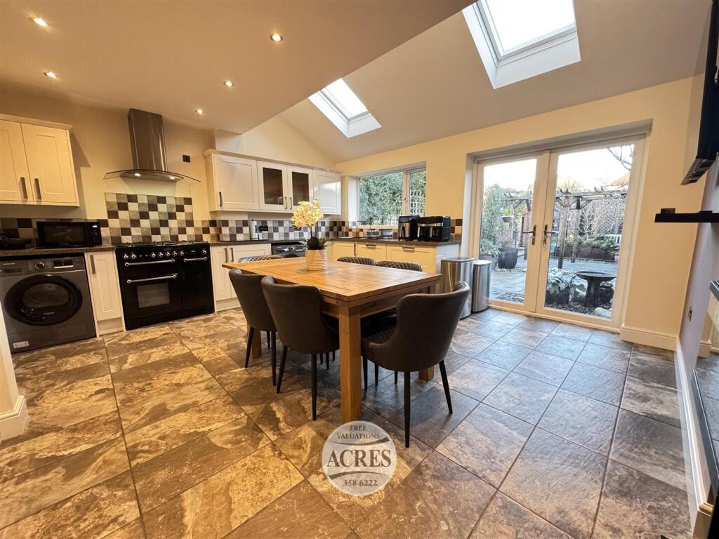 IMG_3934 (Large).jpg