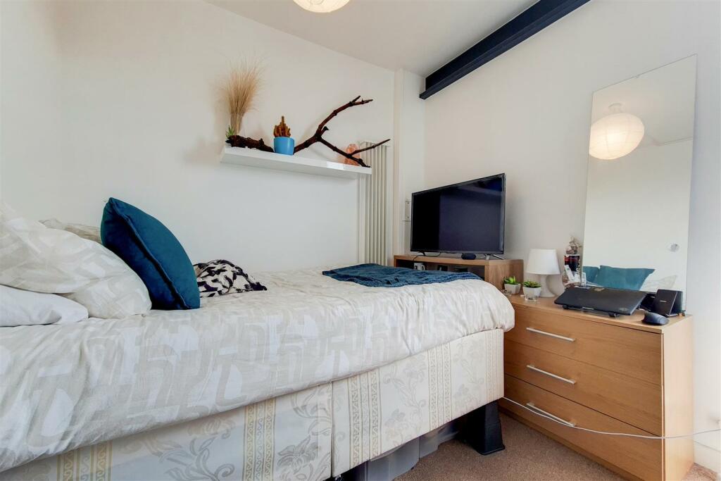 5_Bedroom 3-0.jpg