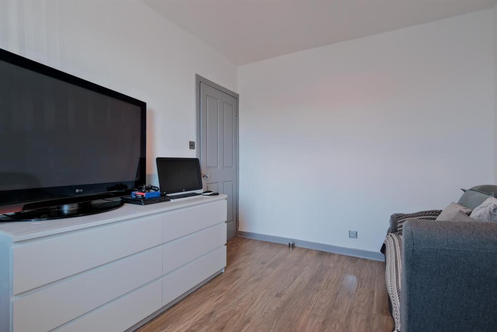 026-43 Meadowburn Road, Wishaw, ML2 8LB.jpg