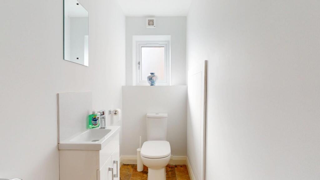 CLOAKROOM/WC
