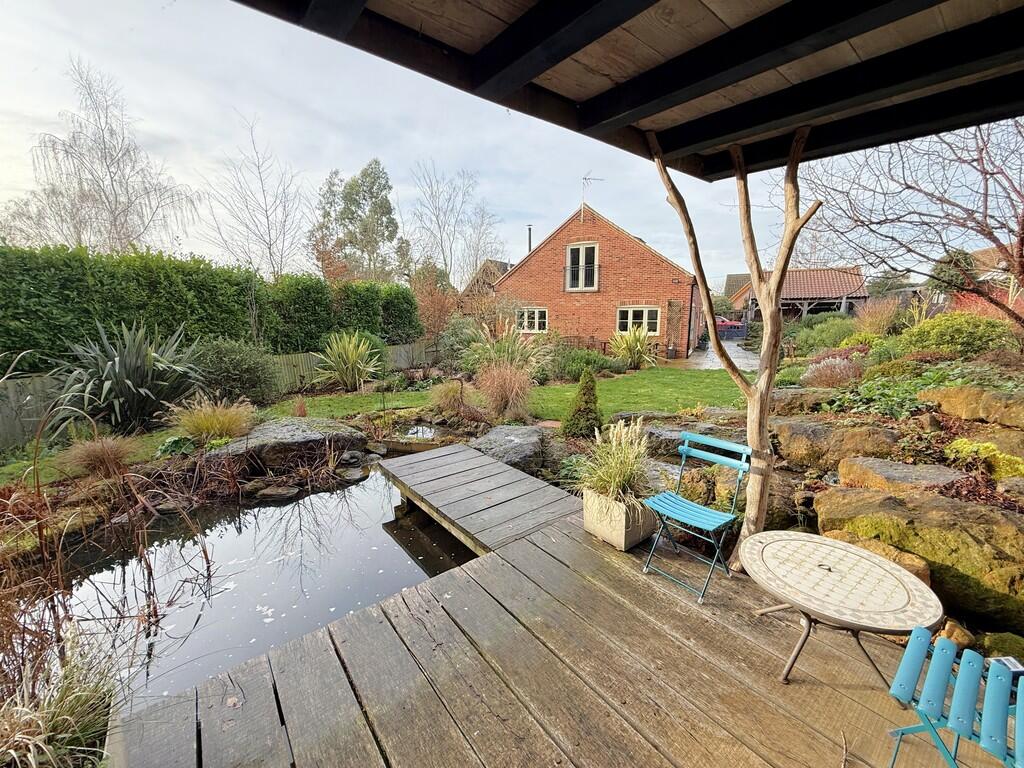 SUMMERHOUSE DECK