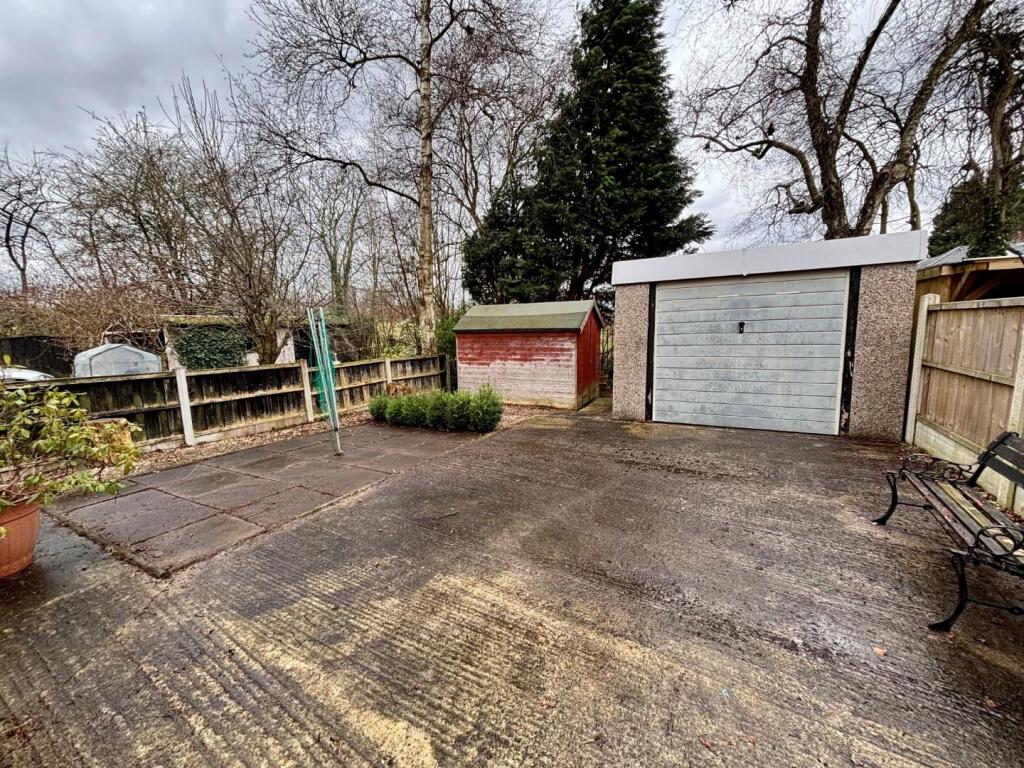 Detached Garage