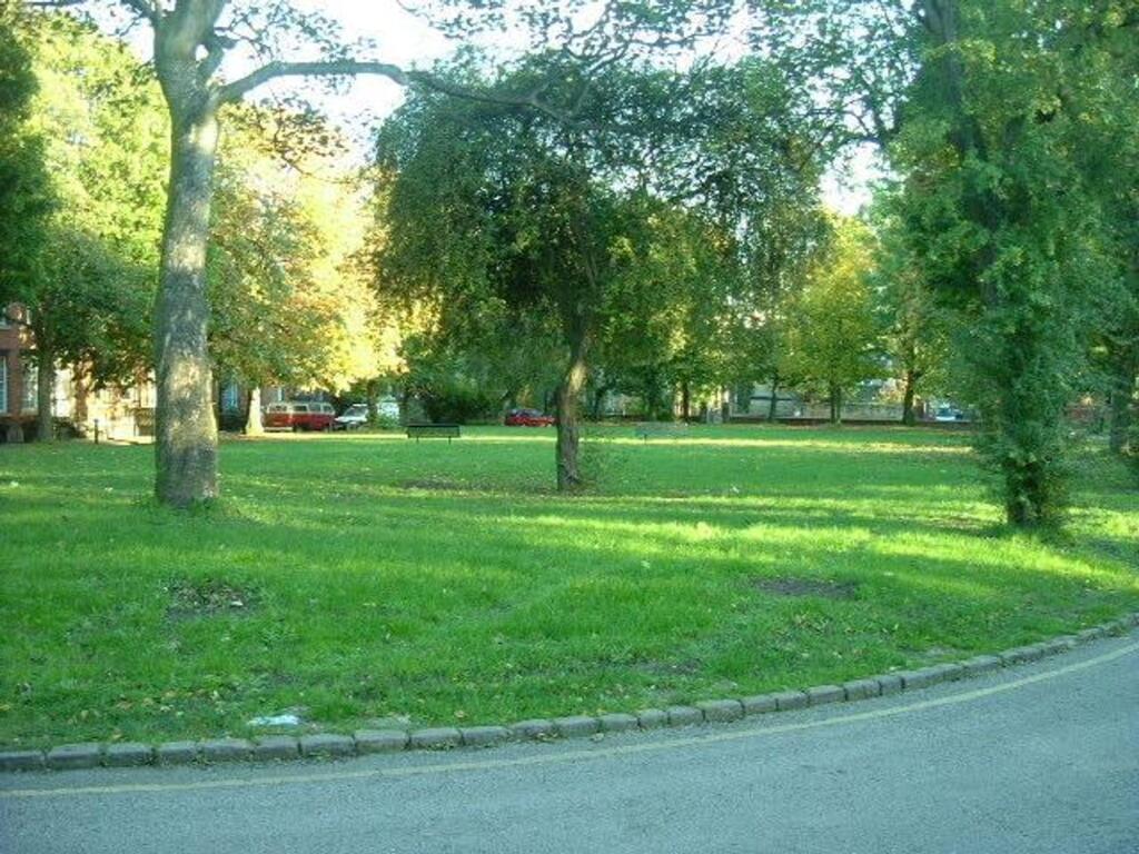 Blenheim Square, Leeds, LS2