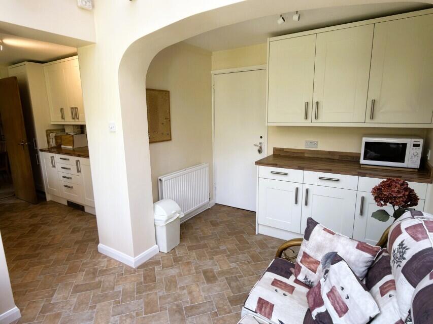 Breakfast/Sun Room 2