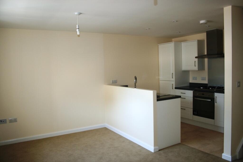 49 Roscoff Road, Dawlish - kitchen
