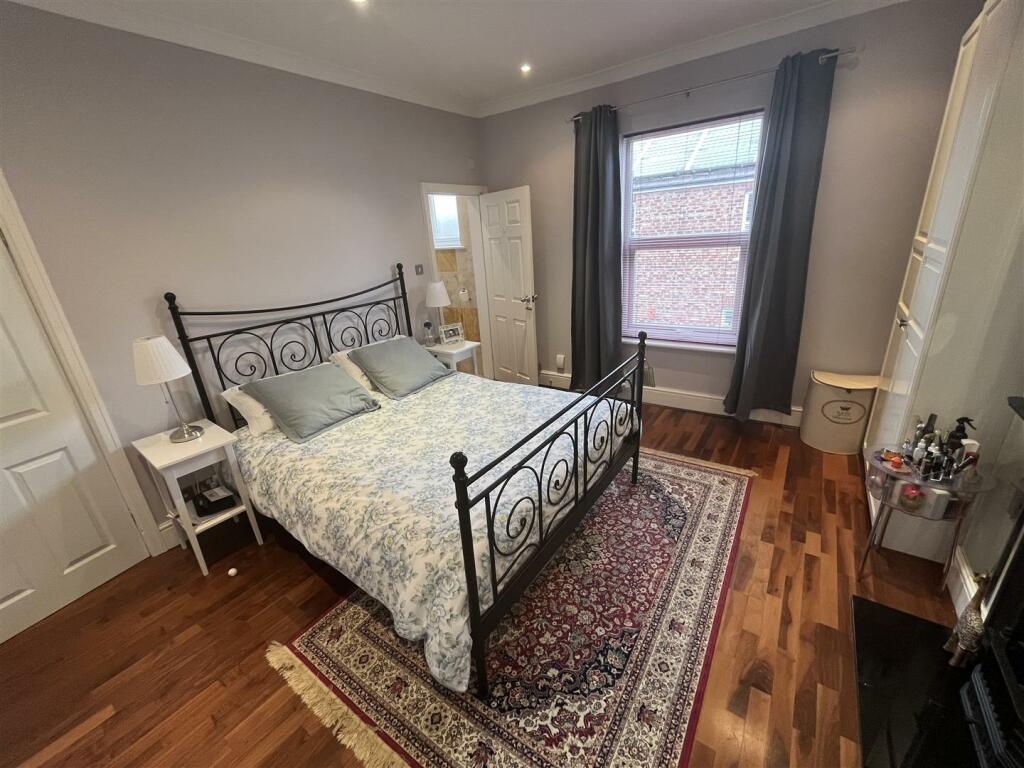 Bedroom 1 Aspect 2