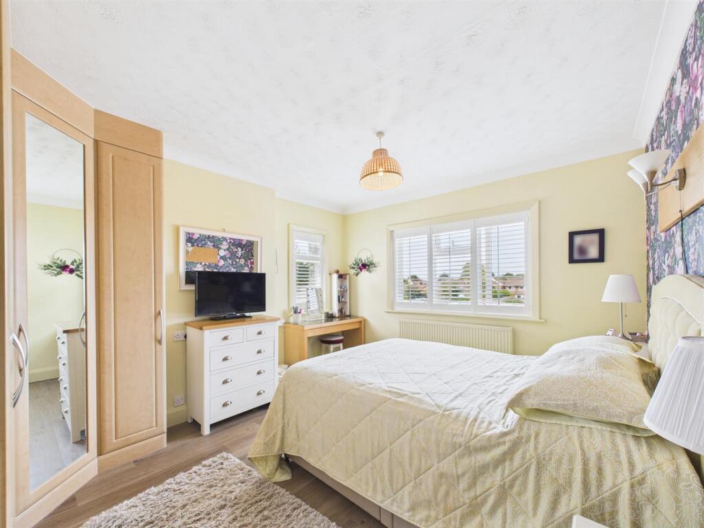 Main Bedroom