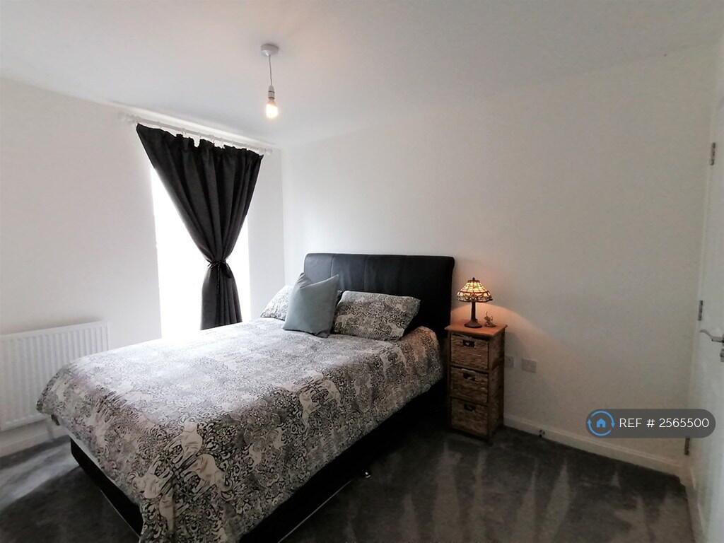 Main_room_en_suite_(1 Of 4)