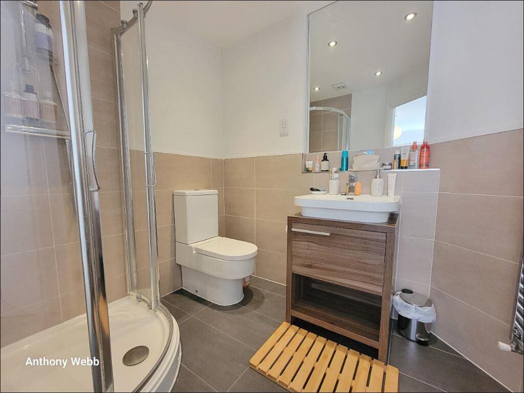 En suite shower room
