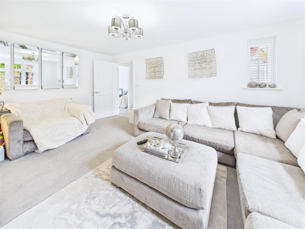 Winfield Way, Blackfordby (9).jpg