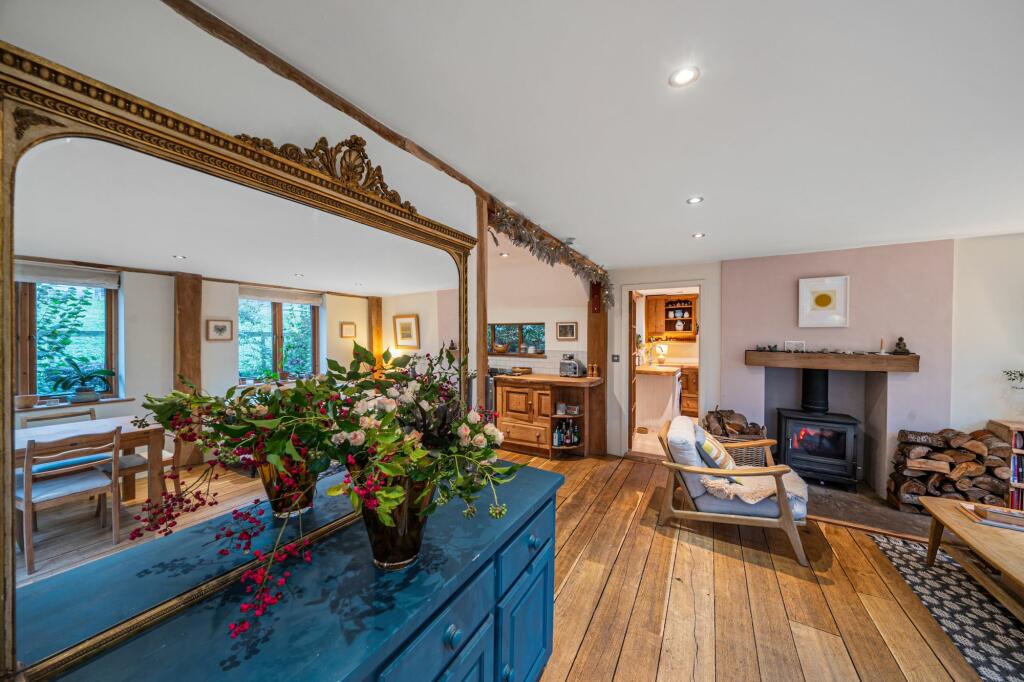 Living Room (4)