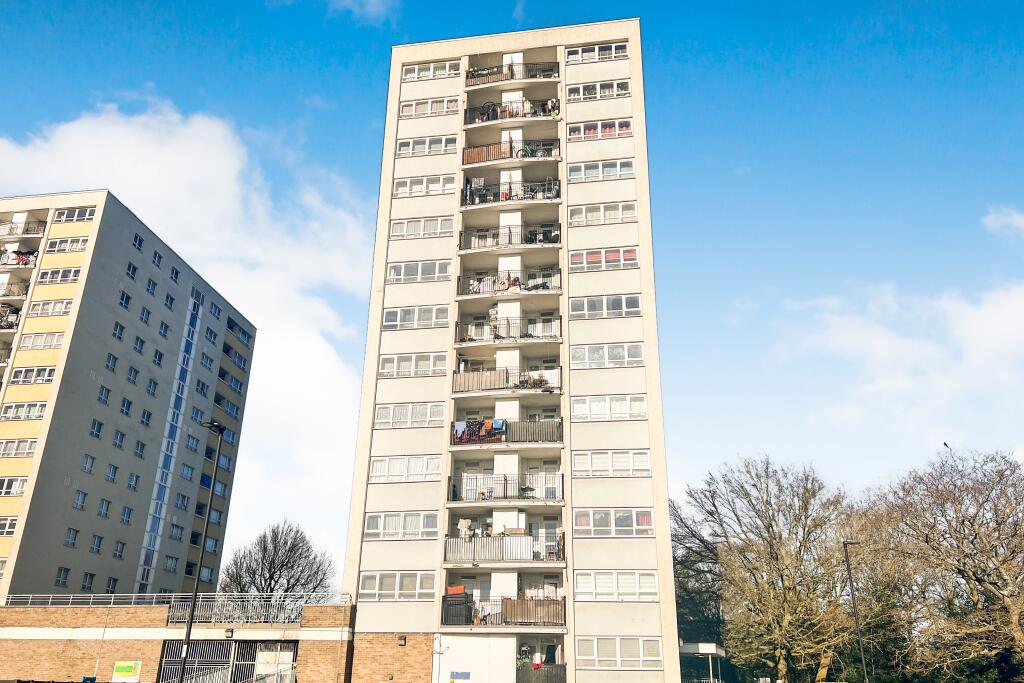 21 Newton House, Exeter Road, Enfield EN3 7TT